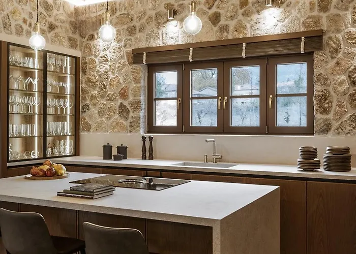 Hermea Grand Mountain & , Worldwide Interior Design Award Winner Villa Feneós