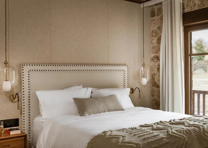 Hermea Grand Mountain & , Worldwide Interior Design Award Winner Vila *