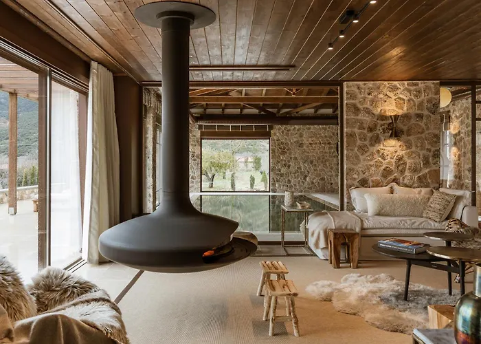 Hermea Grand Mountain & , Worldwide Interior Design Award Winner Vila *